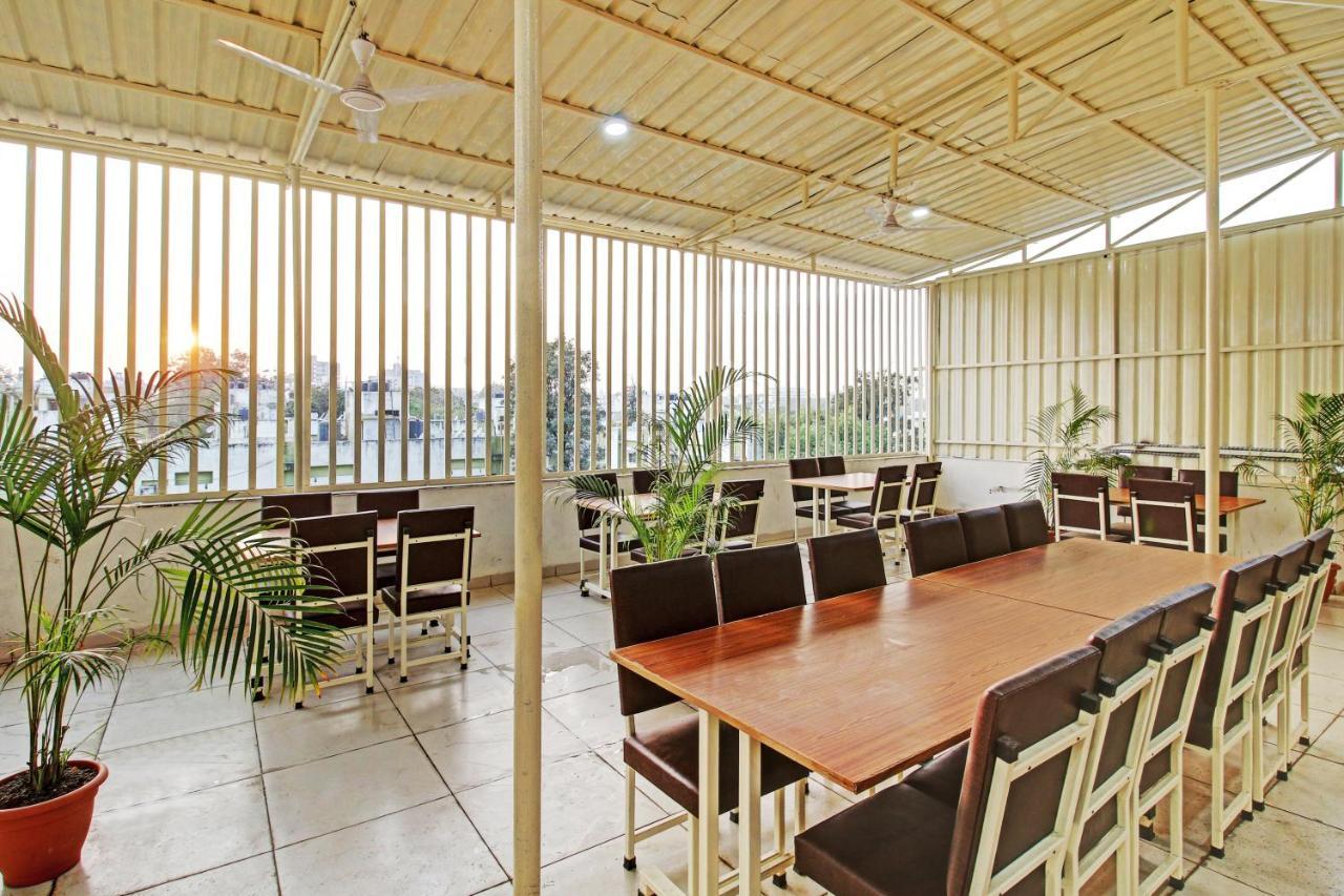 Treebo Krishna Regency Isbt Bus Stop Bhopal Exteriör bild