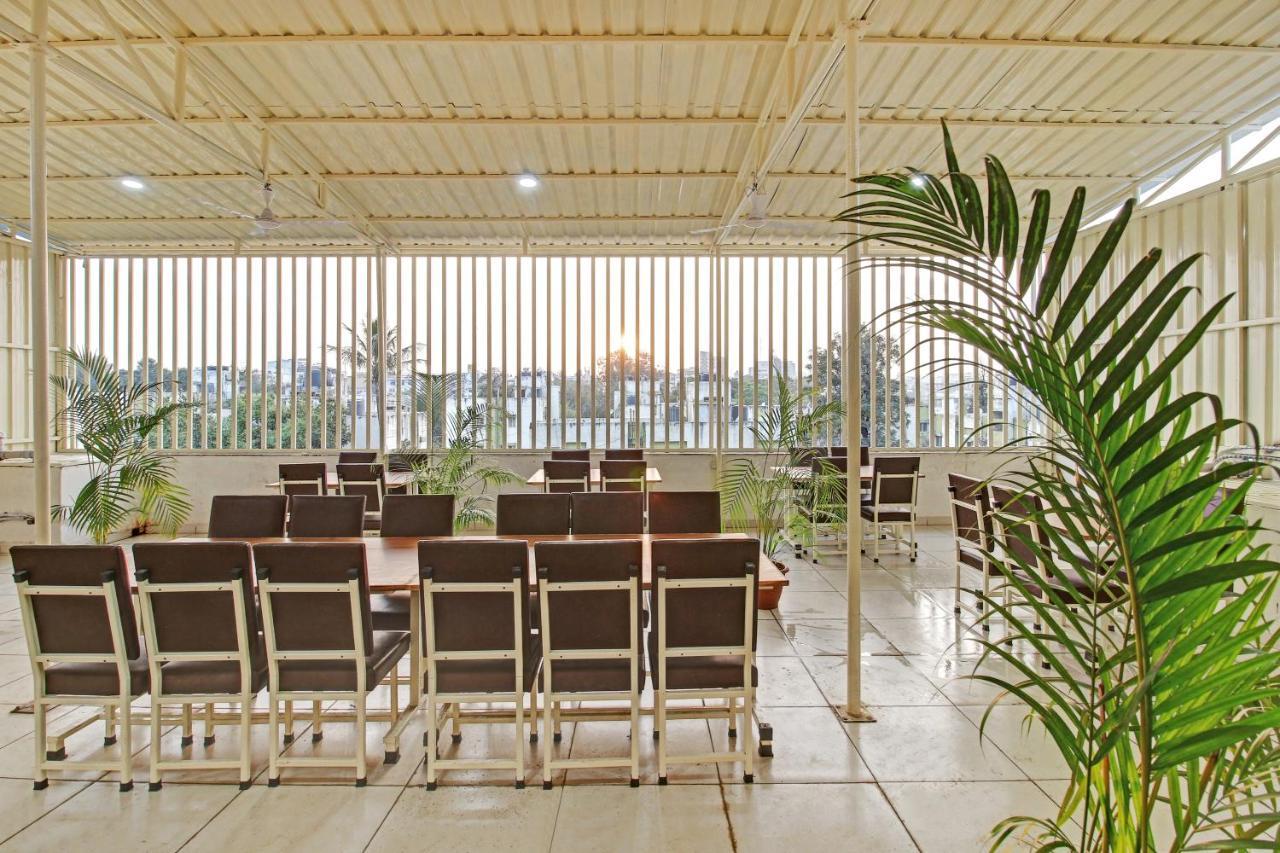 Treebo Krishna Regency Isbt Bus Stop Bhopal Exteriör bild